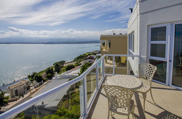 Gordon's Bay | Protea Place Luxury One BR Apt