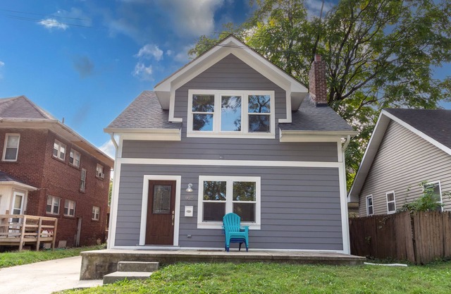 Gorgeous 2 bed home! 15 mins from Broad ripple and Downtown Indy!