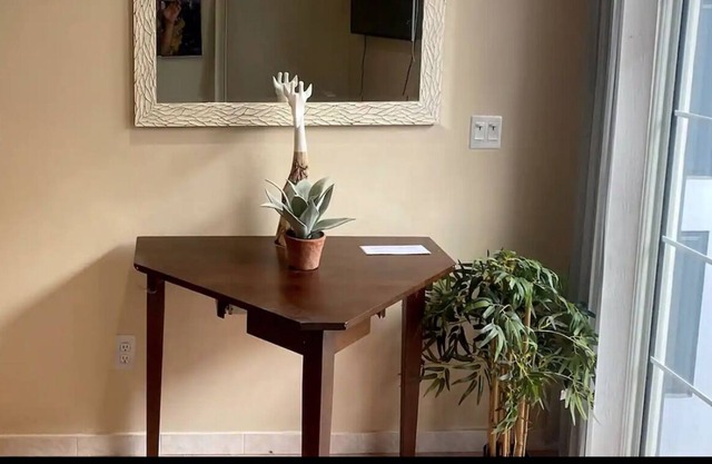 Gorgeous 2 bedroom house 5 min to Daly City BART