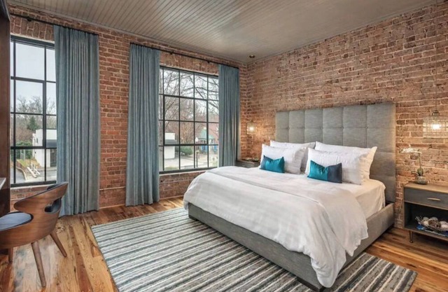 GORGEOUS 2 BR on MAIN #1