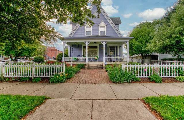 Gorgeous 3-bedroom home in downtown Noblesville