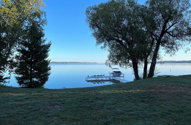 Gorgeous 3 bedroom waterfront home on South Torch Lake
