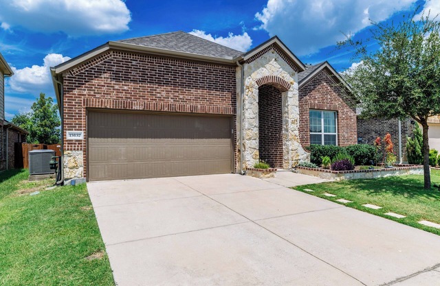 Gorgeous 4-bedroom house in delightful Frisco, TX near the lake!