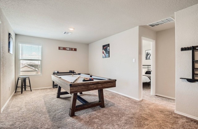 Gorgeous 4br/2.5ba Home Near Downtown SA/Alamodome