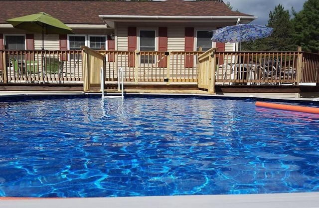 GORGEOUS AND MODERN describes this 6 bedroom home .