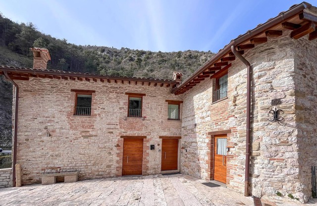 Gorgeous apartment in Gubbio with WiFi