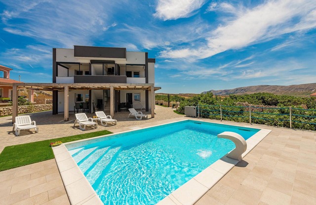 Gorgeous apartment in Kustici, Novalja