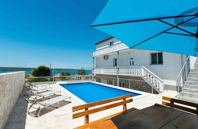 Gorgeous apartment in Obrovac with WiFi