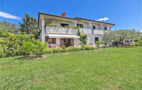 Gorgeous Apartment In Portoroz With Kitchen