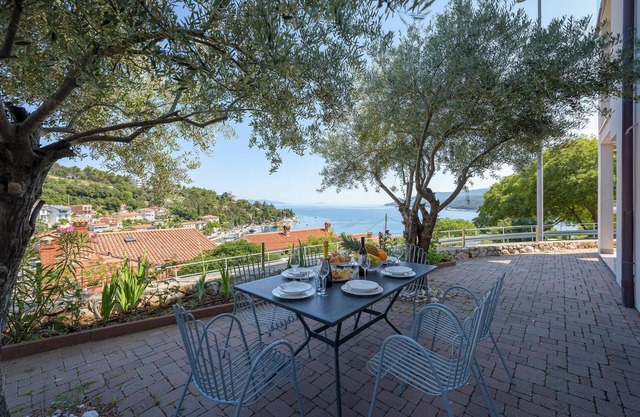 Gorgeous apartment in Rabac with WiFi