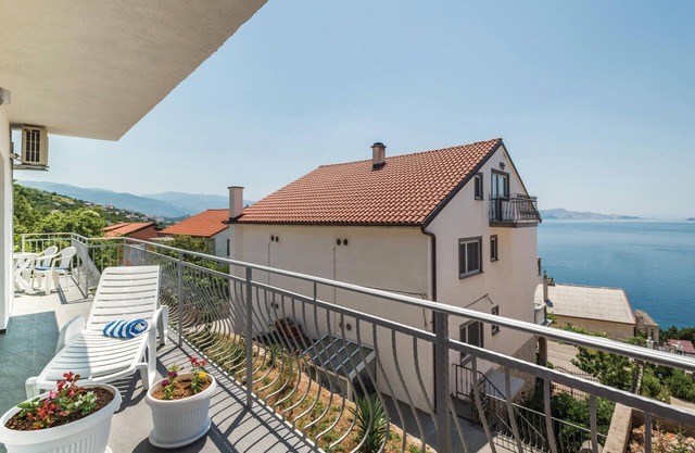 Gorgeous apartment in Senj with kitchen