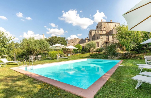 Gorgeous apartment in Todi PG with WiFi