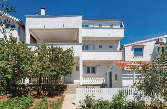 Gorgeous apartment in Vodice with WiFi