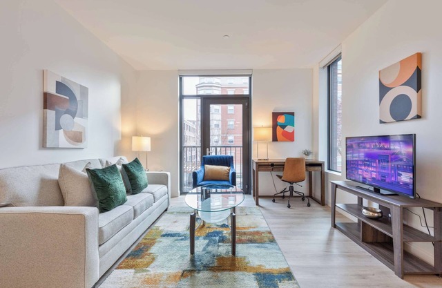 Gorgeous Apt with Kitchen and Sky Terrace