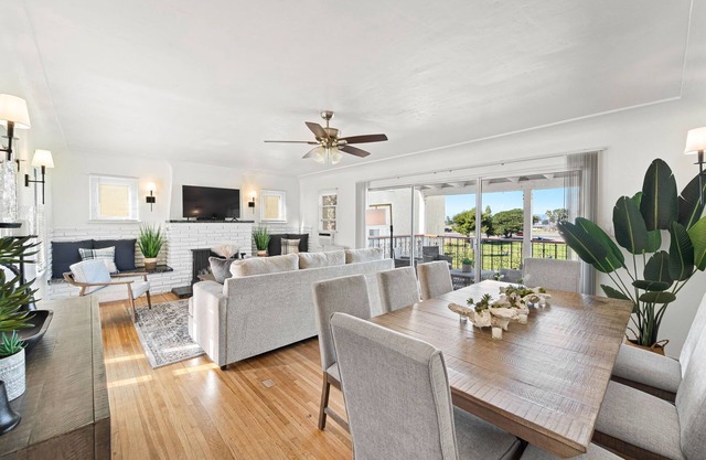 Gorgeous Beach Villa - Ocean Views + Sleeps 12!