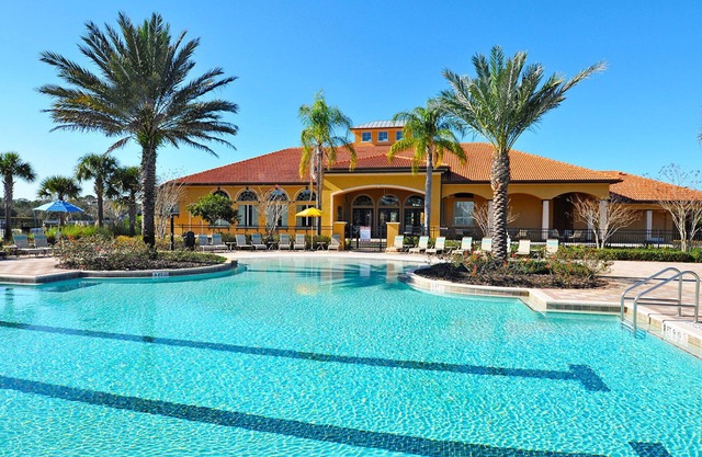 Gorgeous family Home, Private Pool/Spa, Great View in Gated Resort near Disney