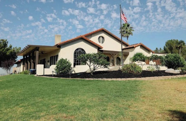 Gorgeous Gated Golf Course Estate