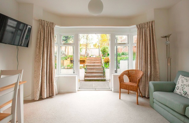 Gorgeous Georgian Cottage in central Dawlish