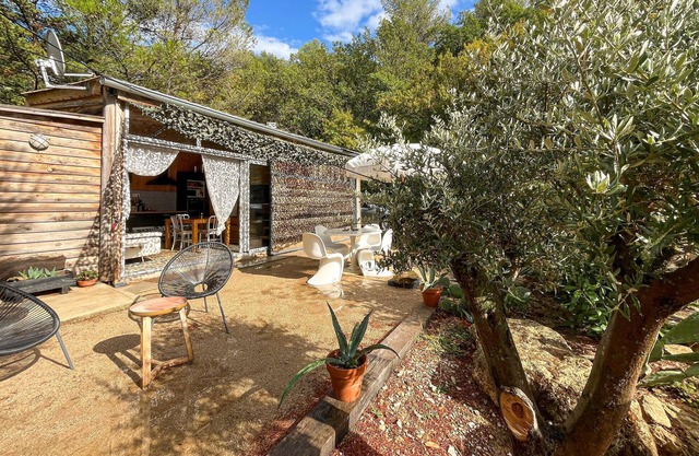Gorgeous home in Salon-de-Provence with WiFi