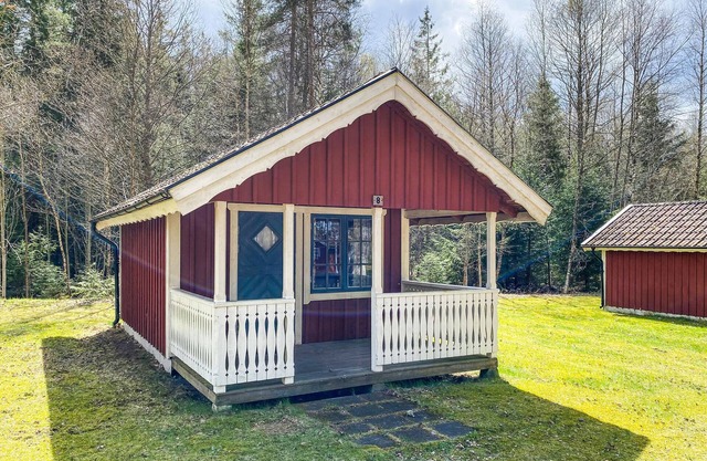 Gorgeous home in Jälluntofta with sauna