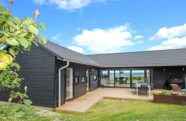 Gorgeous home in Samsø with WiFi