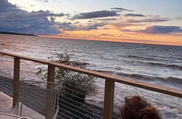 Gorgeous lakefront home with a huge yard and 300ft of beachfront