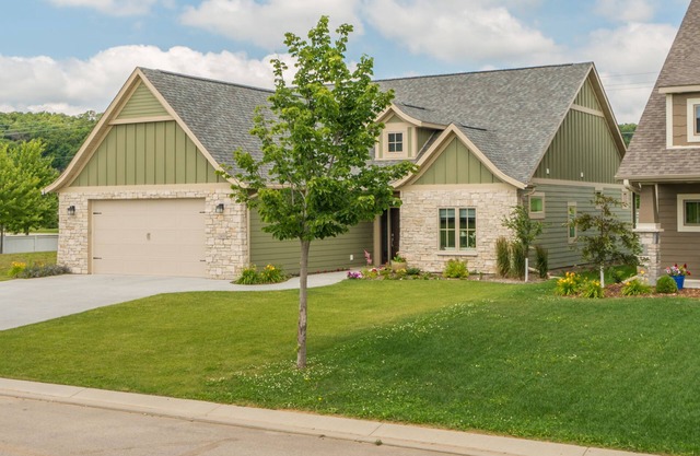 Gorgeous Luxury ADA Compliant Home 10 Min. From Mayo Clinic!