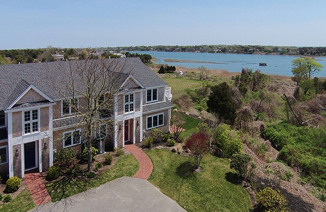 Gorgeous Luxury Waterfront Retreat: Pool, Tennis, Pickleball, Kayaks