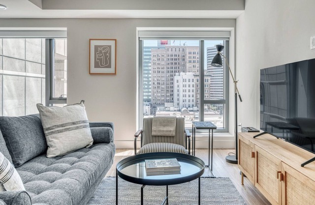 Gorgeous Oakland 1BR w/AC, W/D, Sky Deck, next to BART, by Blueground