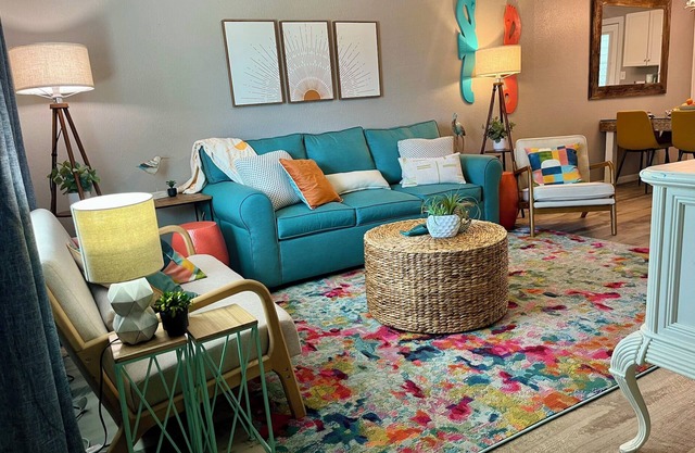 Gorgeous Quiet Townhome w/Pool Near Sandy Beach