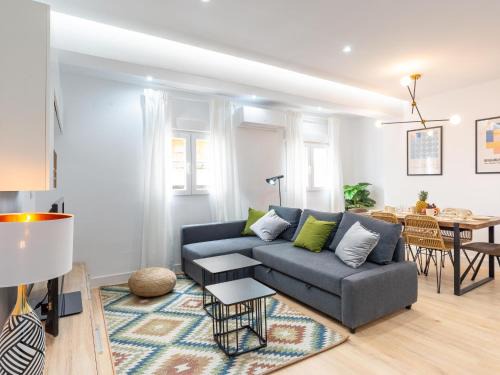 Gorgeous renovated apartment 2BR AC