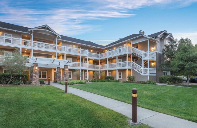 Gorgeous Resort in California Wine Country, Windsor!