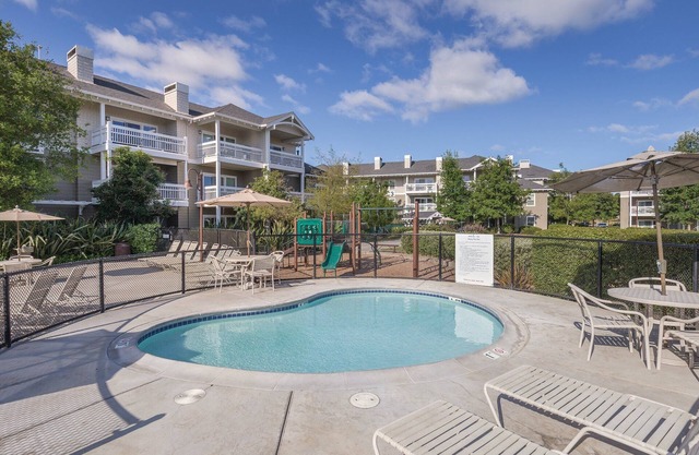 Gorgeous Resort in California Wine Country, Windsor!