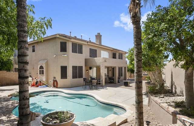 Gorgeous & Spacious 5-bedroom Home