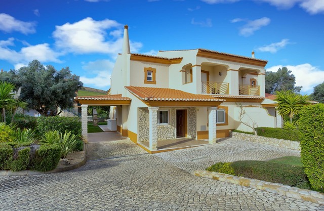 GORGEOUS VILLA AND BEAUTIFUL SHARED POOL on Boavista Golf and Spa Resort