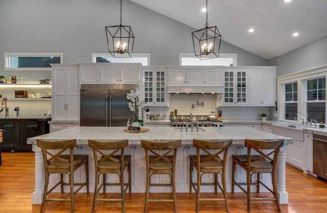 Gourmet Kitchen in Wine Country w/Hot Tub + Office