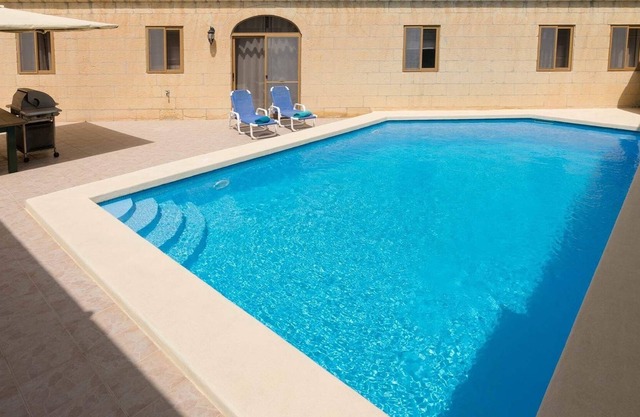 Gozo Inn Gelmus Self catered with private pool, and garden