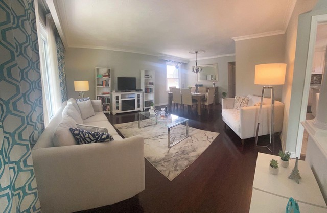 Graceful 2 bedroom home in the heart of Etobicoke.