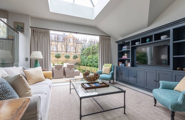 Granard Road by onefinestay