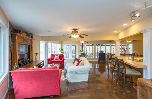 Grand Dream Vacation Home in Nashville 7+ beds!