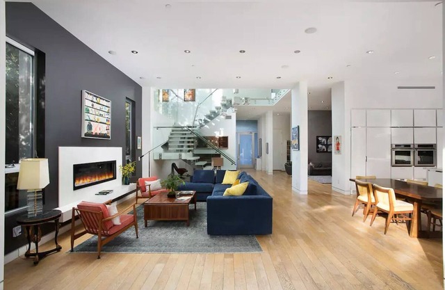 Grand Escape ~ Stunning Contemporary Villa, Center of Los Angeles