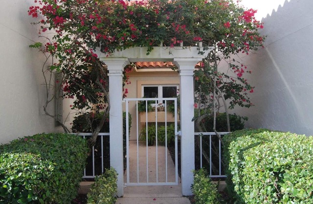 Grand Harbor 3Bedroom Townhome with full Club Golf, Tennis & Beach Membership