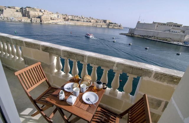 Grand Harbour Vista