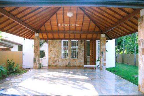 Grand Haven Luxury Villa