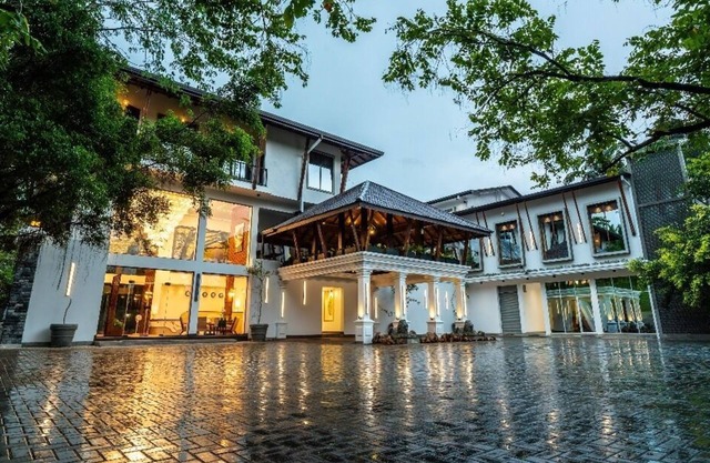 Grand Minaro