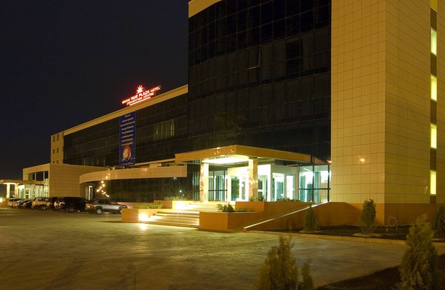 Grand Nur Plaza Hotel Convention Center