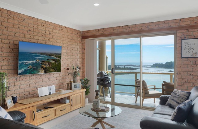 Grand Pacific 2 Unit 4 -Omaroo - First Floor