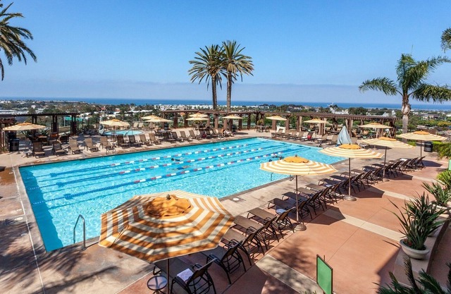 Grand Pacific Palisades 2-Bedroom Suite + Top Notch Amenities