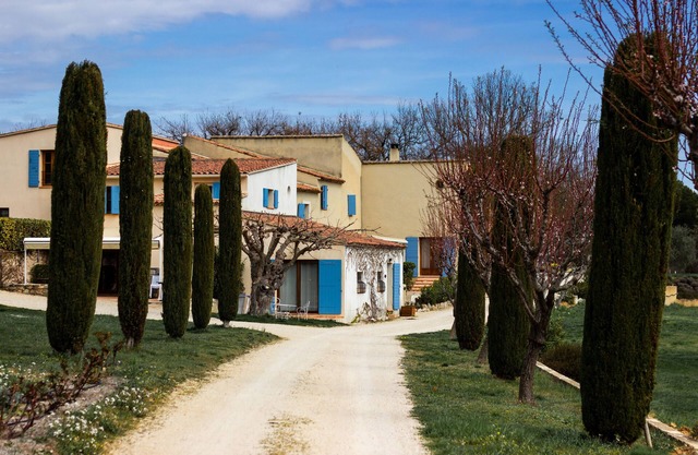 Grand Studio 45 m2 with swimming pool Luberon