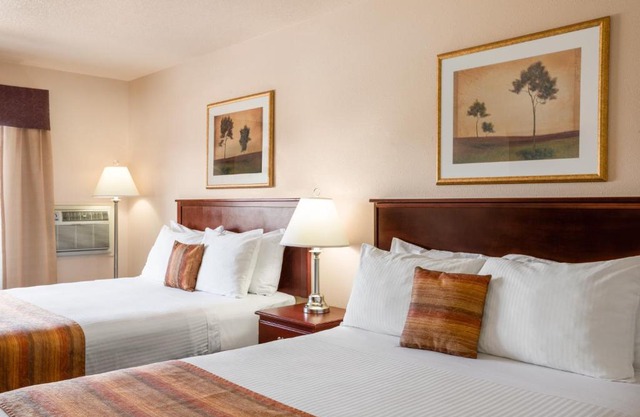 Grande Cache Inn & Suites